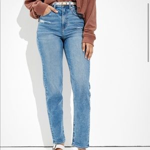 American Eagle Mom Straight Jeans